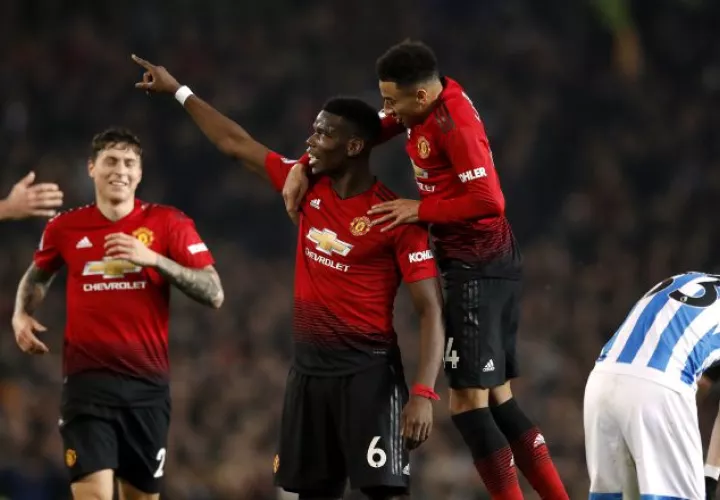 Paul Pogba anotó dos goles para el Manchester United. /Foto AP