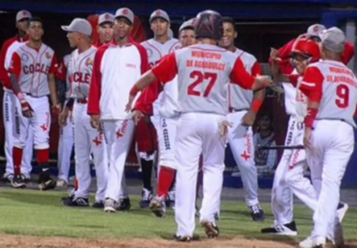 Coclé con gran trabajo del lanzador Israel Mendoza logró su primer triunfo.