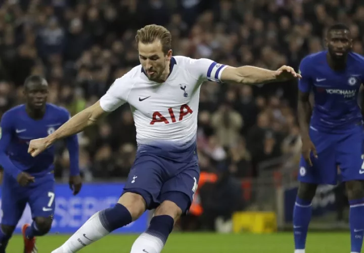 Harry Kane anota la diana del Tottenham. /Foto AP