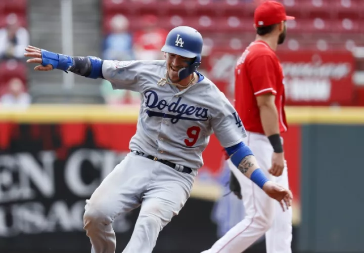 Grandal en un juego con los Dodgers.