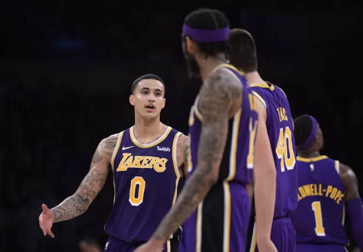 Kyle Kuzma (0) tuvo una gran noche. /Foto AP