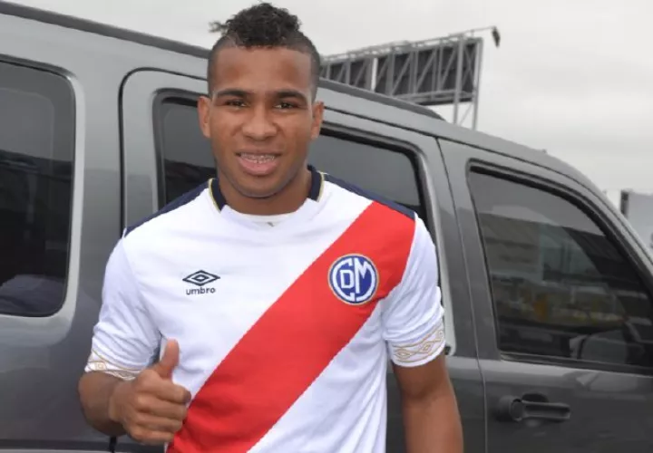 José Murillo con la casaca del Municipal. @CCDMunicipal