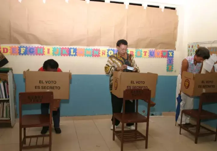 De acuerdo con el padrón electoral para las próximas elecciones, un promedio de 2.7 millones de ciudadanos están habilitados para votar por siete candidatos presidenciales. /Foto Archivo 