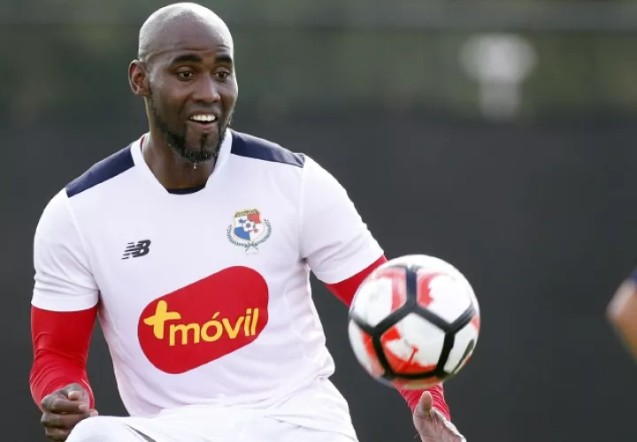 Felipe Baloy criticó la situación del fútbol panameño. EFE