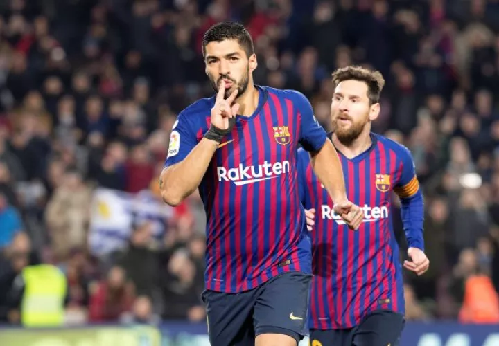 Luis Suárez (izq.) y Messi, del Barcelona. EFE