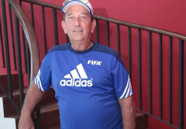 Agustín Campuzano en una concentración con Panamá.