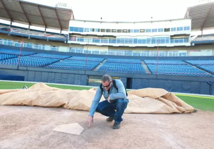 Chad Olsen supervisa el Rod Carew para la Serie del Caribe que se realizará en nuestro país. Anayansi Gamez