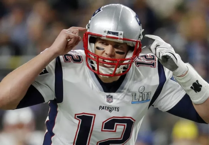 Con 41 años, Brady es el "quarterback" más viejo que sale de titular en un Super Bowl.  AP