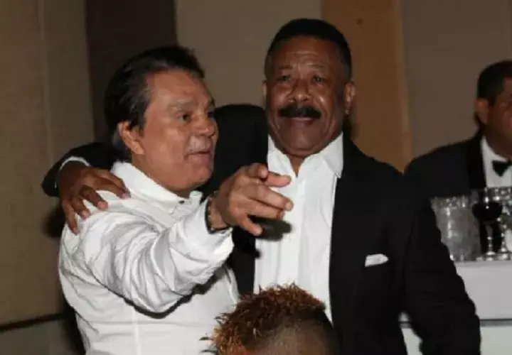 Roberto Durán aboga para que la enfermedad deEusebio Pedroza sea más llevadera. Grupo Epasa