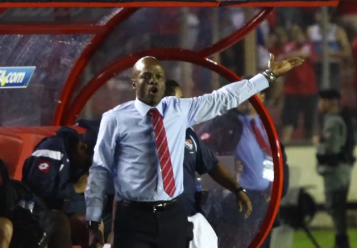 Julio César Dely Valdés arranca entrenamientos el lunes como interino del seleccionado panameño. Archivo