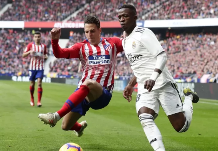Vinícius Jr. (dcha.) es la nueva perla del Real Madrid. AP