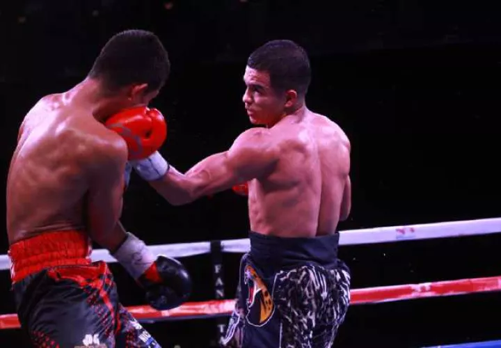 Orlando Peñalba sostuvo que ante el nicaragüense Lara tuvo que utilizar todo su recurso para sacar la pelea adelante. /Foto Anayansi Gamez