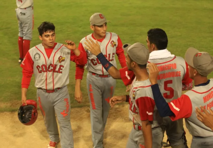 Coclé cayó en el último juego ante Panamá Oeste. /Foto Anayansi Gamez