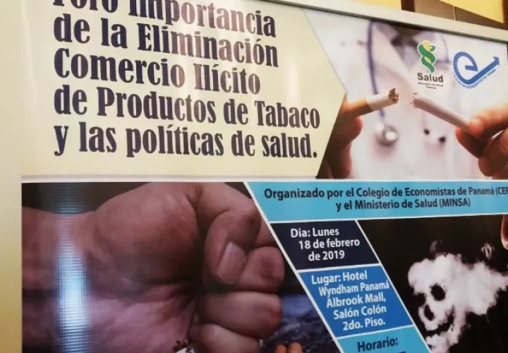 Foro del Minsa y el Colegio de Economistas se realizó ayer. Adiel Bonilla