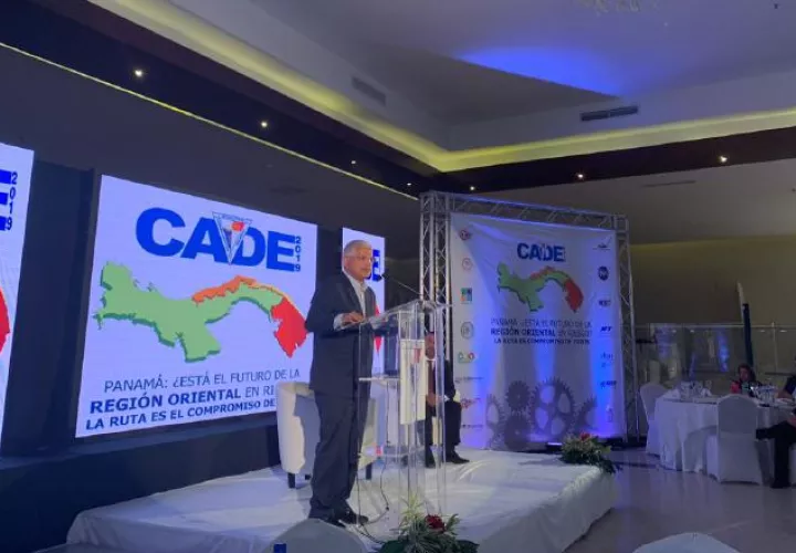 Participación de Blandón en la conferencia de Apede, en Colón. Cortesía