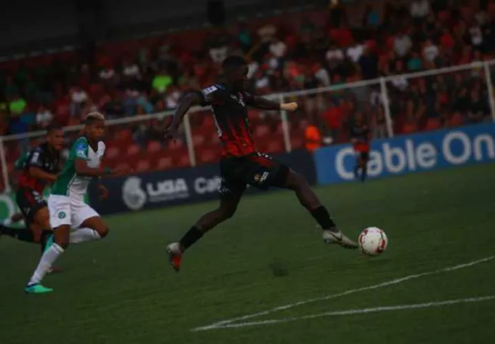 Sporting ganó con lo justo y se mantiene en la punta del Clausura 2019, del fútbol panameño. Anayansi Gamez