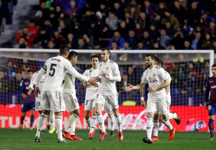 Bale marcó uno de los tantos de la victoria blanca. EFE