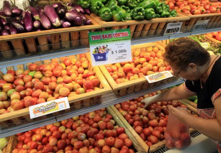 Las compras grupales podrían resultar beneficiosas. Archivo
