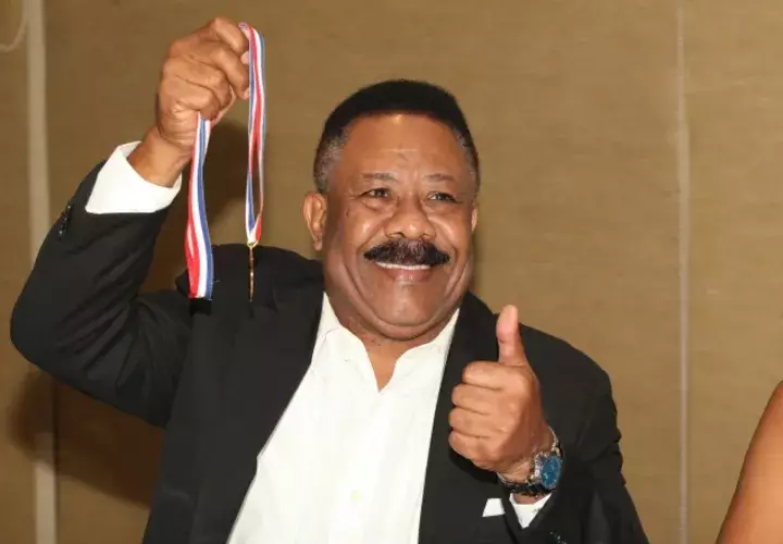 Eusebio Pedroza contaba con el respeto y admiración de las grandes figuras del boxeo. Grupo Epasa