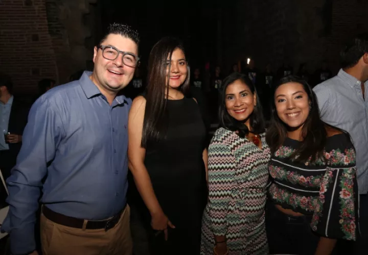 2.  Pedro Gálvez, Priciell Guadron, Oriana Ceballos y Katherine González.