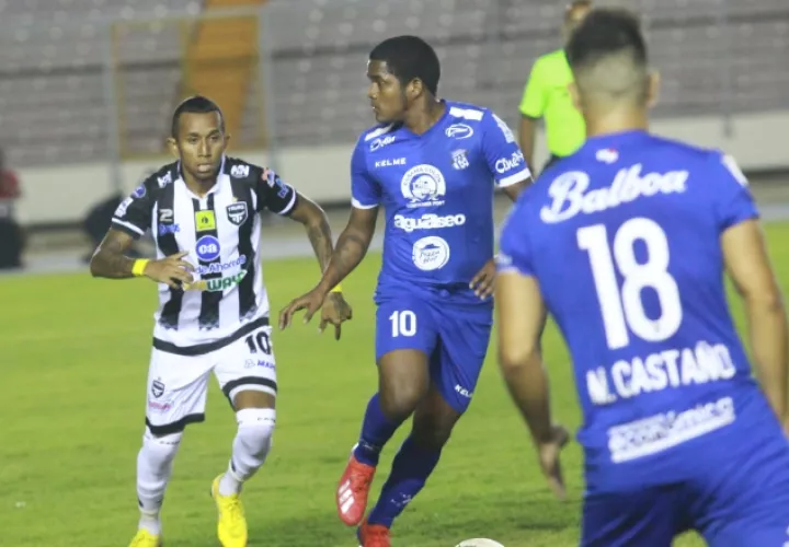 Árabe Unido está en la parte alta de la tabla. Anayansi Gamez