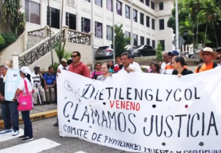 Llevan más de 12 años exigiendo justicia en las calles.  Archivo