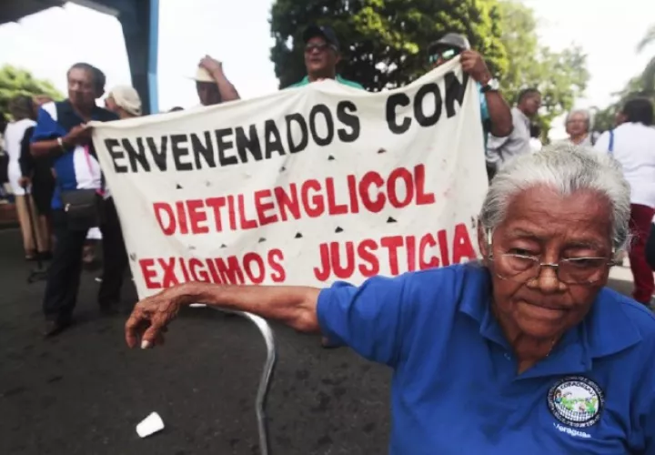 Afectados por el dietilenglicol se quejan de demora de hasta 8 meses para las revisiones. Archivo.