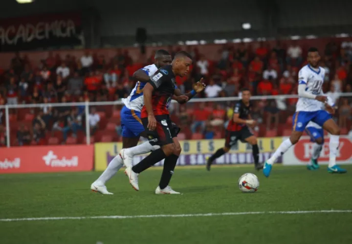 Sporting San Miguelito es tercero de la tabla. Anayansi Gamez