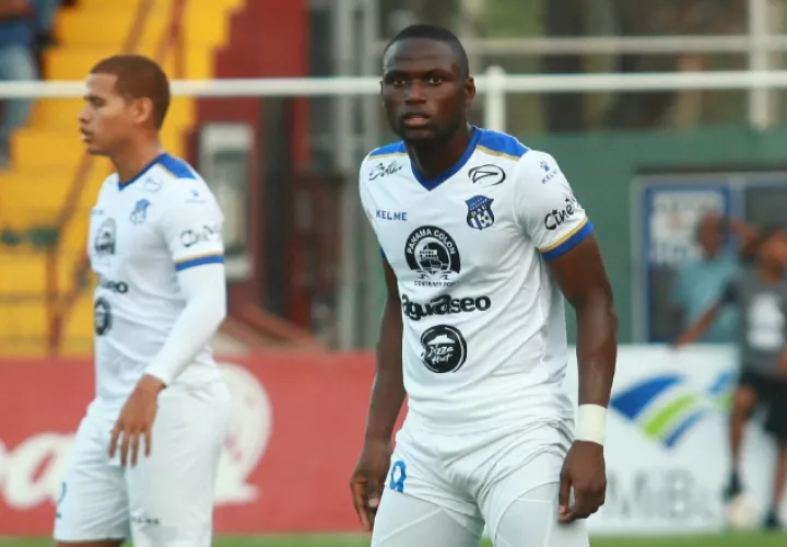 Abdiel Arroyo marcó el primer gol para el Árabe Unido,  líder del Clausura tras 12 fechas disputadas. Anayansi Gamez