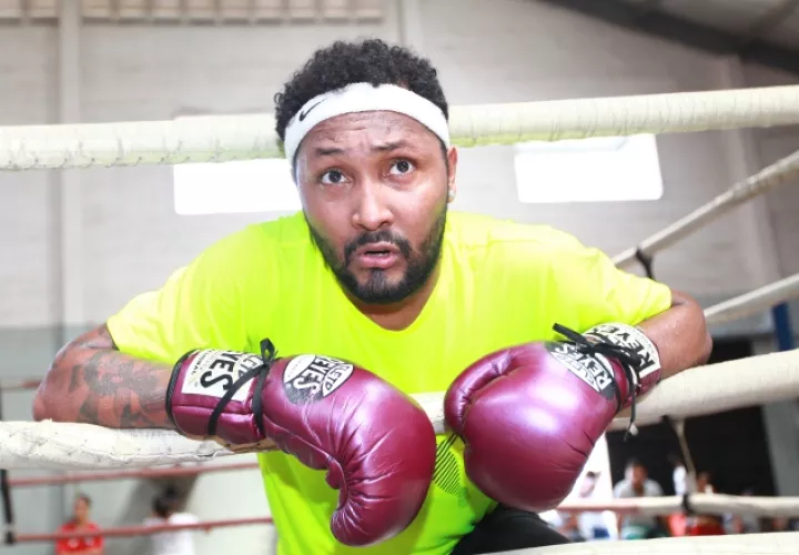 Anselmo "Chemito" Moreno se prepara para su regreso al "ring".  Anayansi Gamez