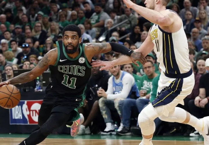 Kyrie Irving regresó a la postemporada tras sufrir una lesión. AP