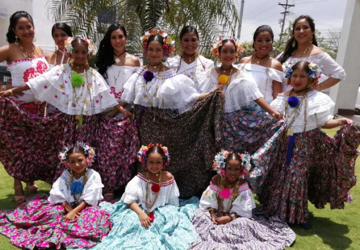 Las candidatas de esta edición del Festival del Toro Guapo.  Foto: Santos Oliveros