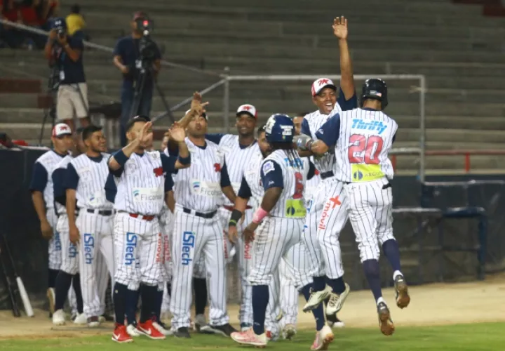 Metro solo ha perdido un juego por serie  tras la ronda regular.