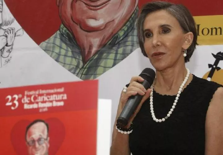 Florinda Meza, de nuevo está actuando. 