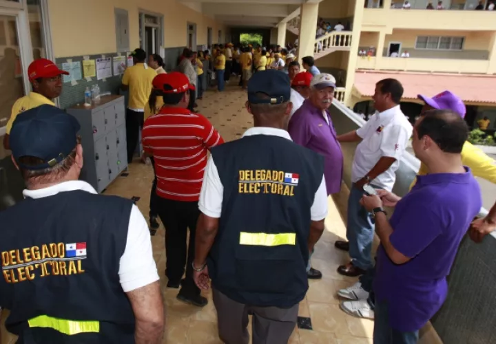 Los electores tampoco podrán hacerle publicidad a algún candidato en los centros de votación. Foto: Panamá América