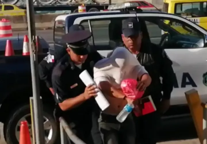 Sospechoso fue trasladado a la sede del SPA en el sector Oeste. Eric Ariel Montenegro
