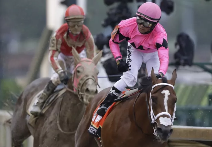 Luis Sáez durante el Derby de Kentucky.
