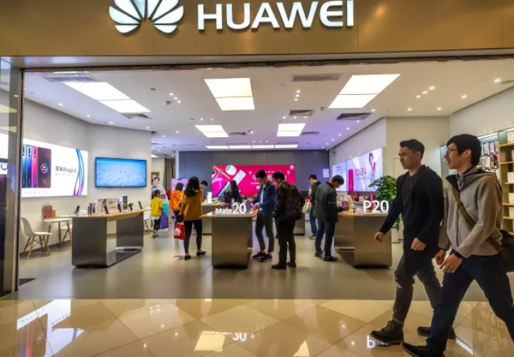 En Europa, Huawei es, casi un 18 % de cuota de mercado. EFE