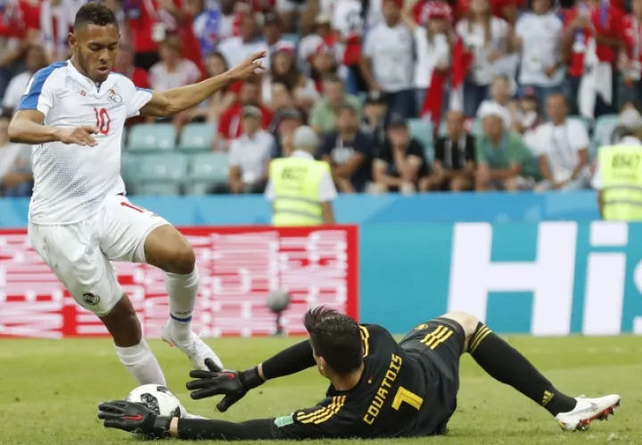 Ismael Díaz (izq.) en el Mundial de Rusia. AP