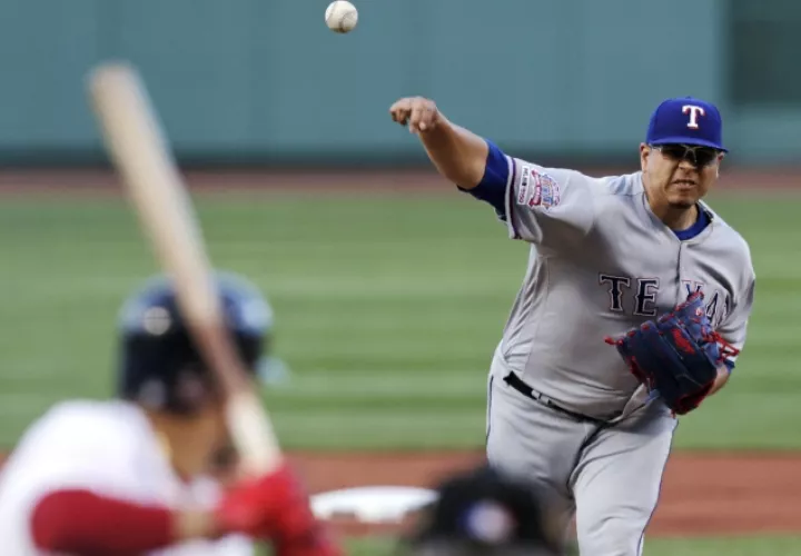 Ariel Jurado salió con un triunfo del Fenway Park, el martes. AP