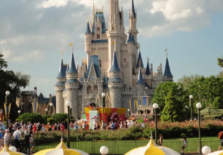 Disney es una buena alternativa para los papás divertidos. Internet