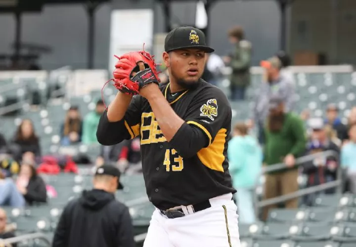 Jaime Barría ha lanzado en Triple A y en la MLB este año. Salt Lake Bees