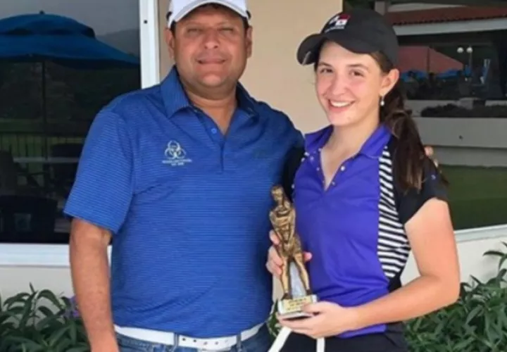 Lúa Pousa durante la premiación.