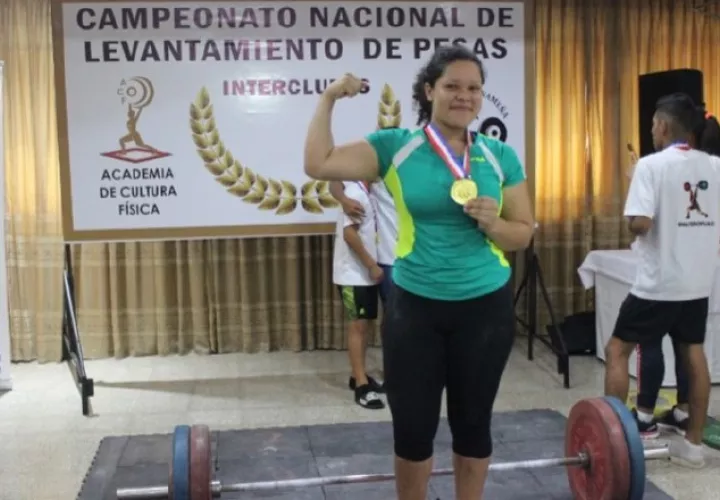 Mariadnis Batista  tiene 17 años Cortesía