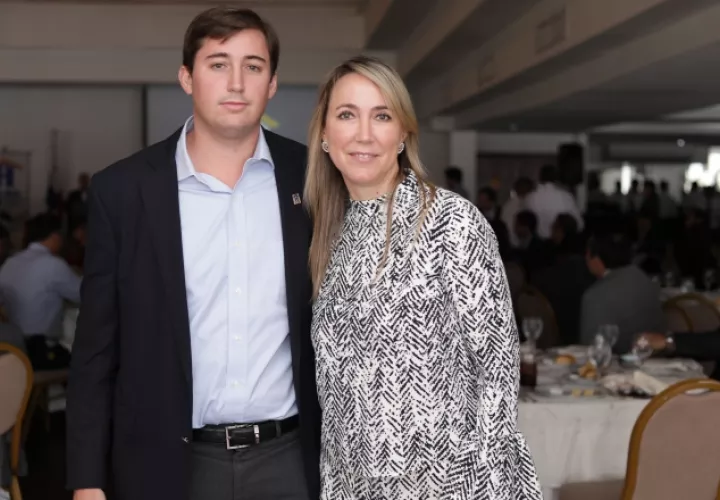 6.   José Sosa y Natacha Sosa.