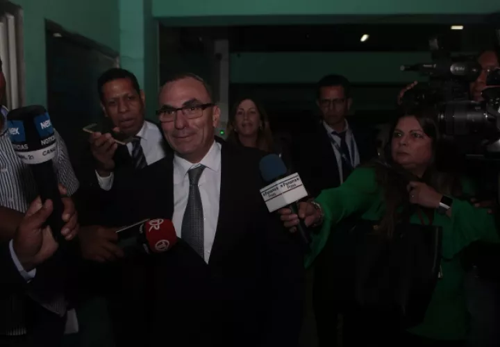 Rolando López a su salida del Sistema Penal Acusatorio (SPA). Foto: Víctor Arosemena