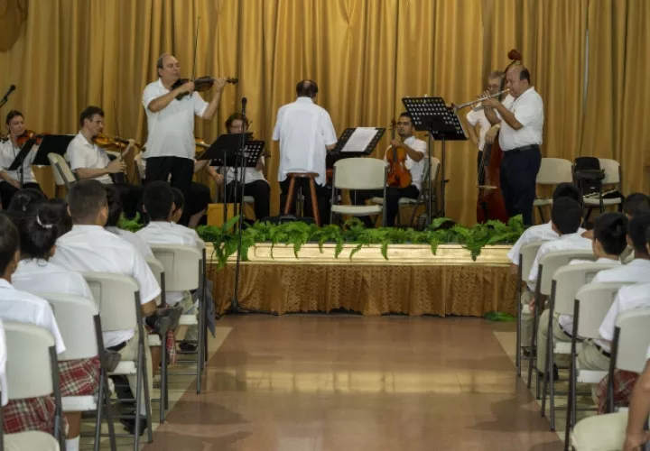 Capacitación. Estudiantes  se nutrieron con los conocimientos de tan destacados músicos. Foto: Cortesía.