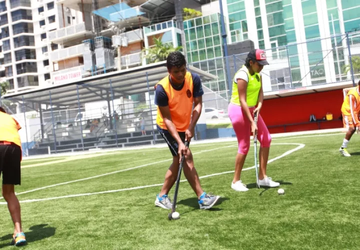Los jugadores entrenan todos los domingos.