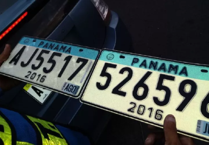 La producción del programa de placas es constante para surtir a todos los municipios del país.