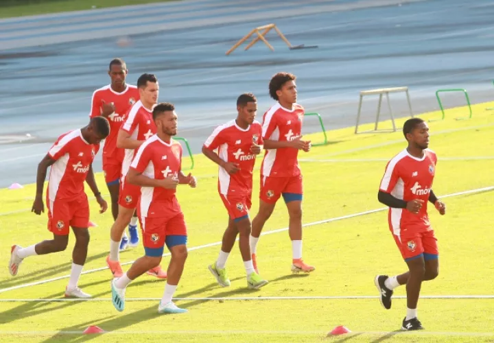 El seleccionado panameño entrenó en el Rommel Fernández. Anayansi Gamez